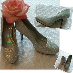Silver Slipper Mirage Size 7M